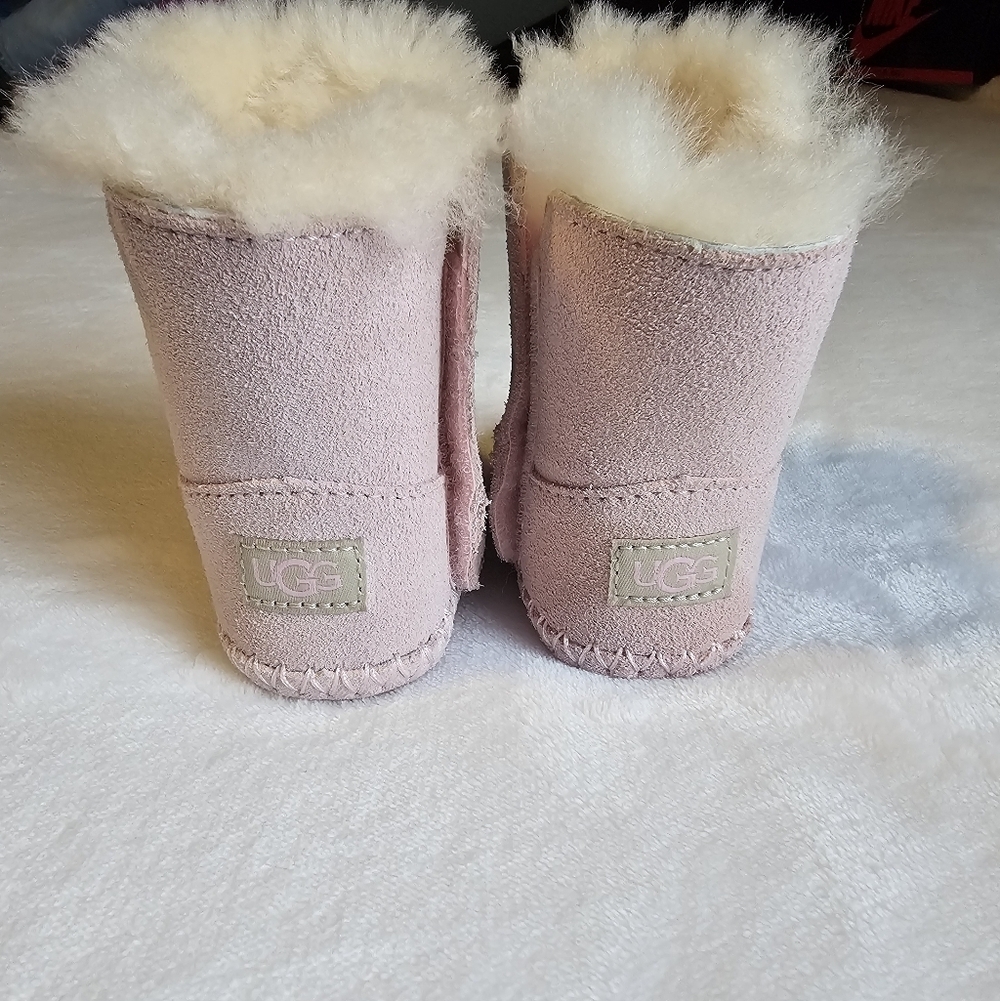 UGG Light Pink Baby Booties with Fur - Picture 5 of 8